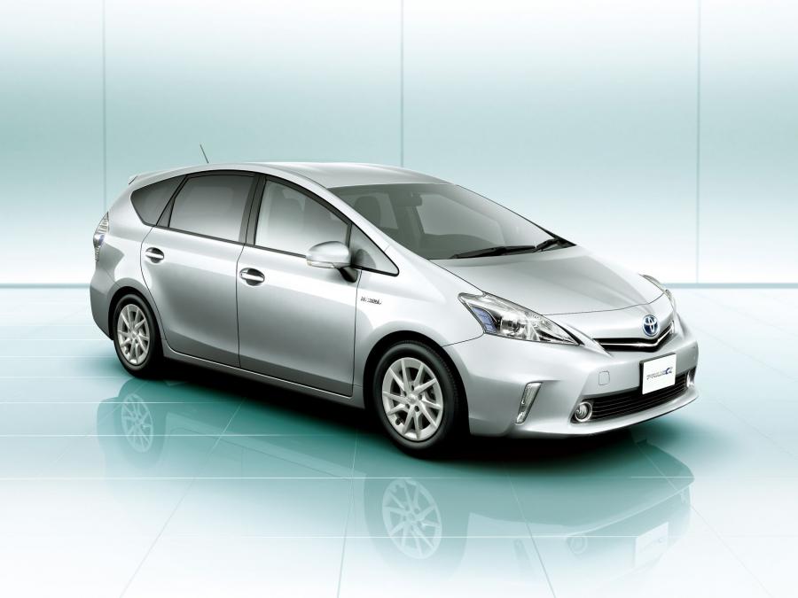  Toyota Prius MPV Alfa Touring Selection 2011 года  (фото 10 из 14)